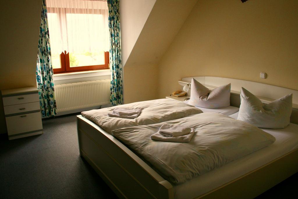 Grober'S Reiterhof Hotel Naumburg  Værelse billede